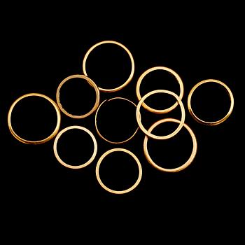 RINGAR, 10 st, 23 k guld. Vikt ca 53 gram.