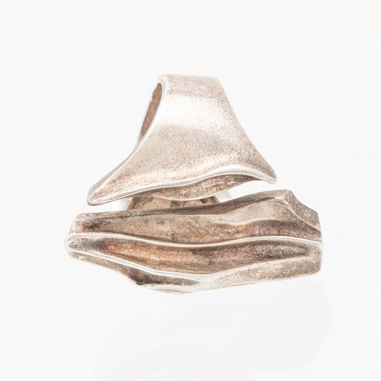 Björn Weckström, ring "Erosion", sterlingsilver för Lapponia 1976.