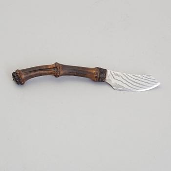 A conemporary knife by Andrzej Rybak.