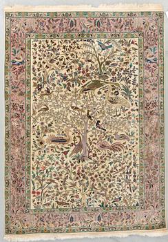 MATTA. Täbris/Kashmir. Ca 197x173 cm.