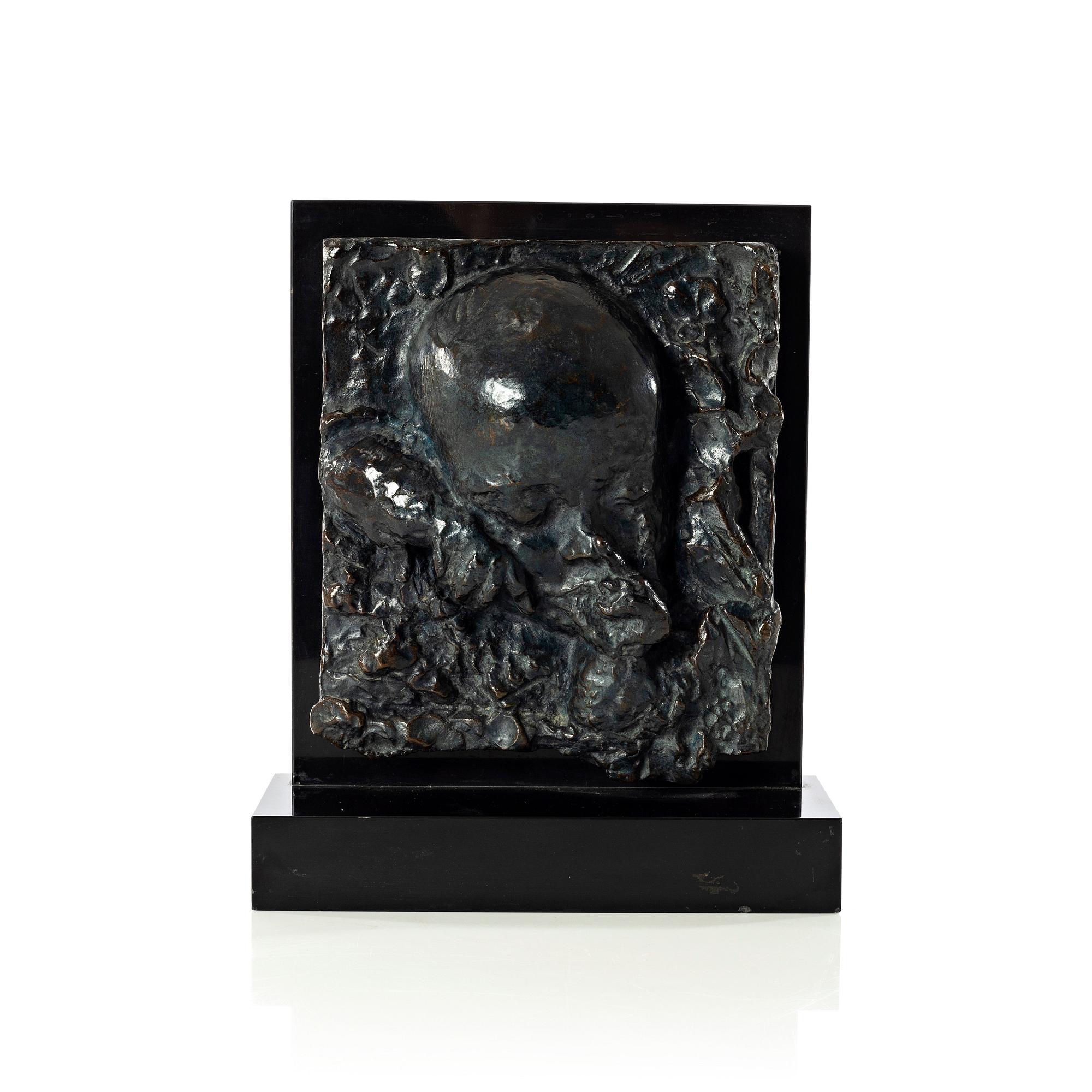 Gudmar Olovson, relief/skulptur. Signerad. Numrerad. Gjutarstämpel. Brons, total höjd 29 cm, längd 24 cm.