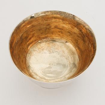 A silver bowl by Adolf Zethelius, Stockholm 1823.