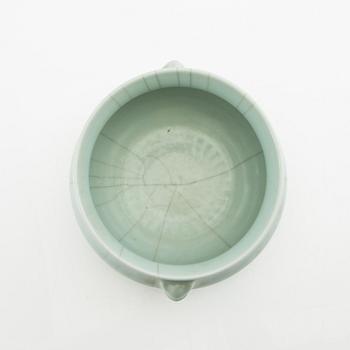 Incense burner China early 20th century porcelain.