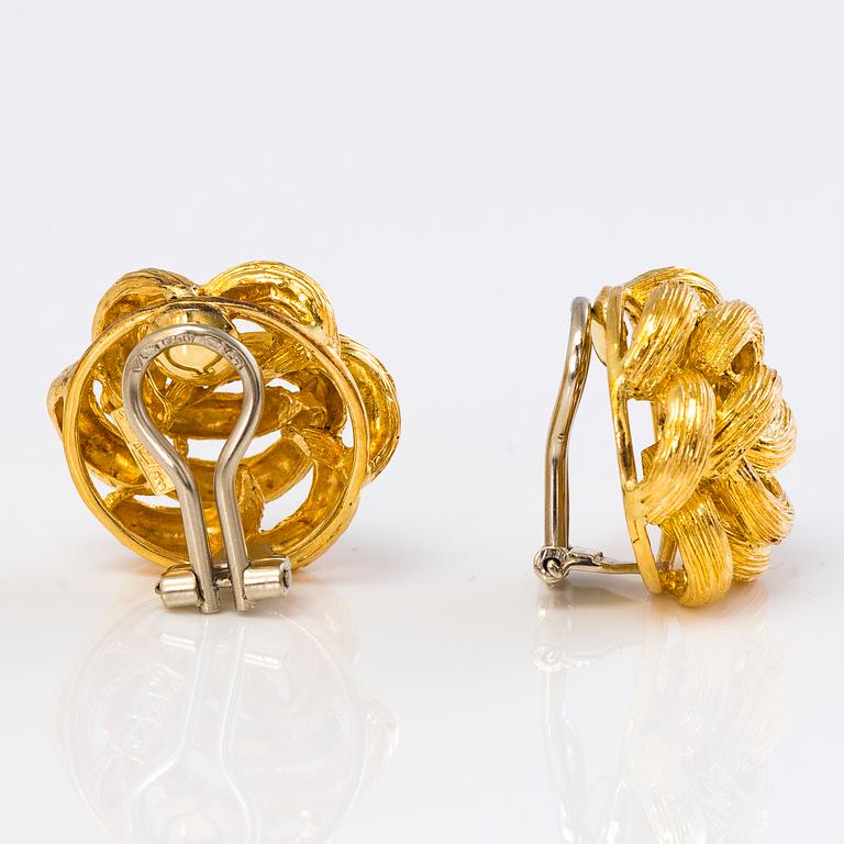 ÖRHÄNGEN, 18K guld. Importstänplad Koruteollisuus Tillander Oy, Helsingfors.