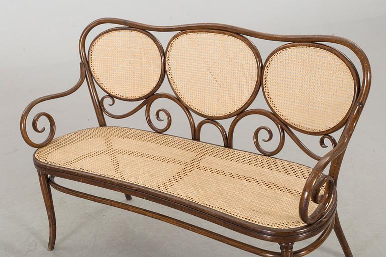 A THONET BENTWOOD SOFA, FIRST HALF OF 20TH CENTURY,