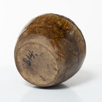 A glazed jar, Southeast Asia, 17th century.