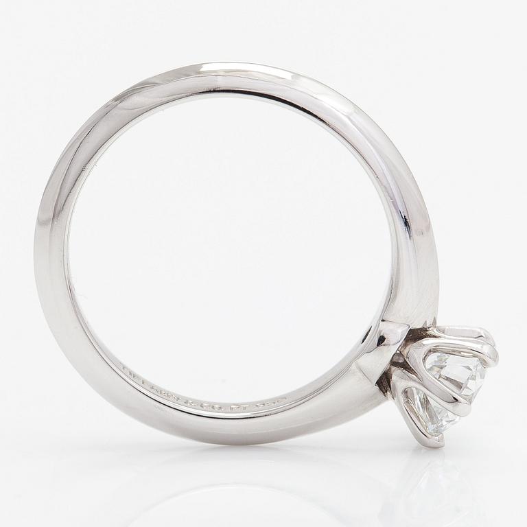 Tiffany & Co, ring, platina och diamant 0.65 ct.
