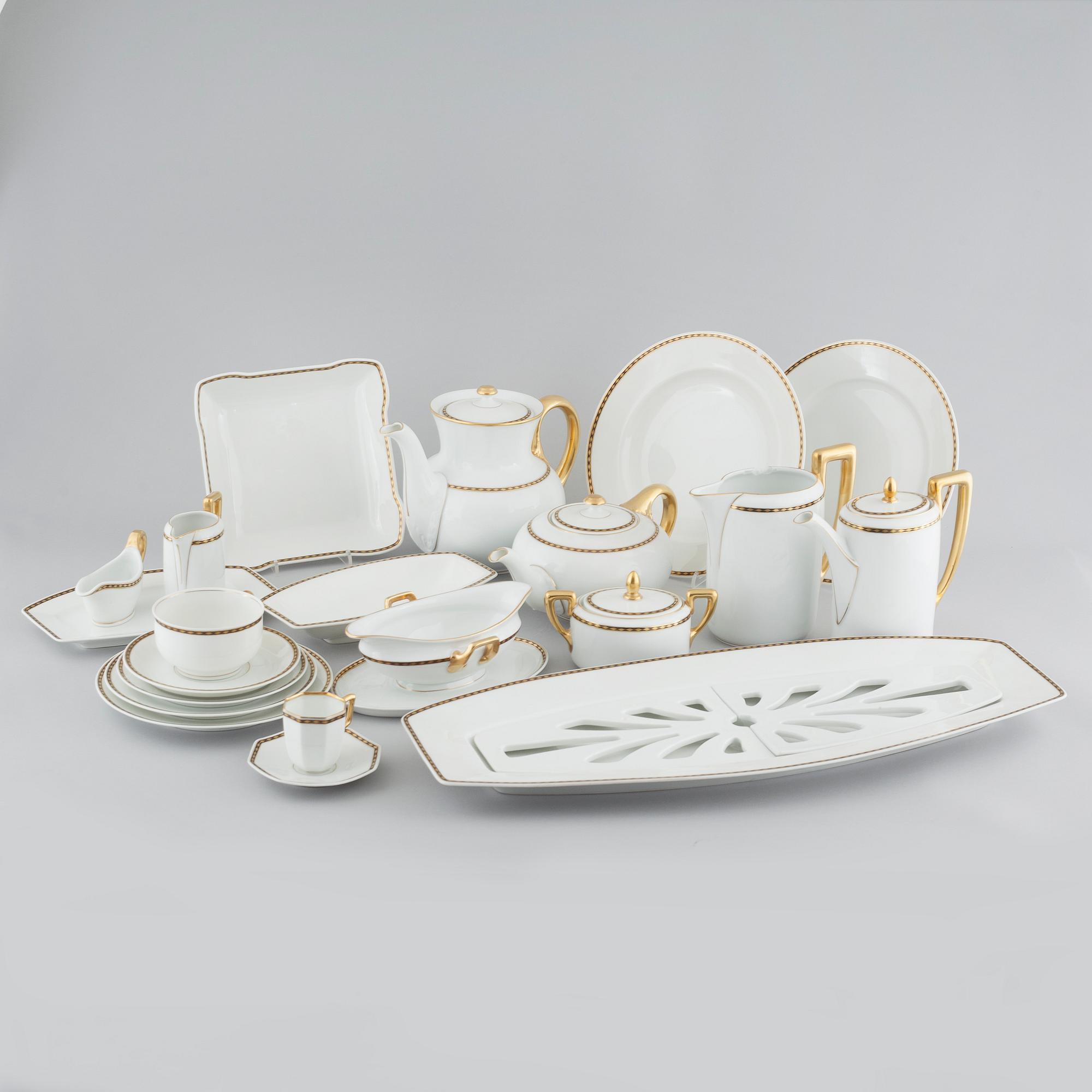 162 pieces of porcelain tableware from mostly Rosenthal, 20th century.