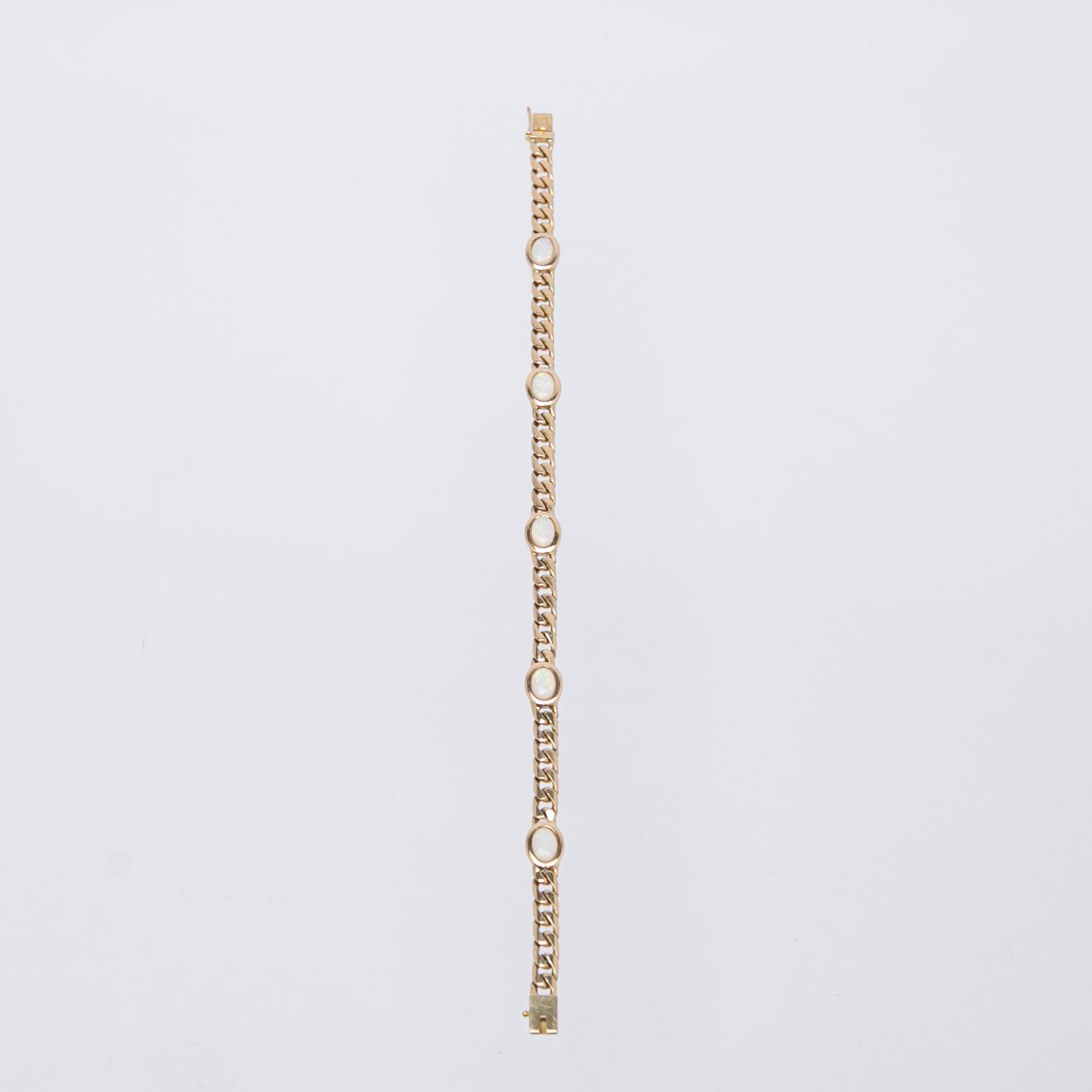 Bracelet, 14K gold with opals.