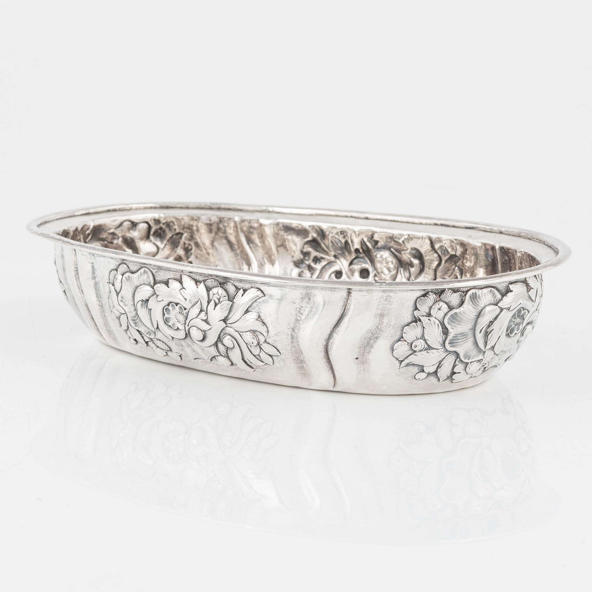 A Russian Silver Bowl, Michail Pawlowitsch Tschurmasow, Moscow 1841.