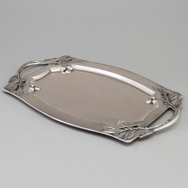 An Austrian Art Nouveau silver 800 platter, maker's mark indistinct HM, Singer, Vienna c. 1900.