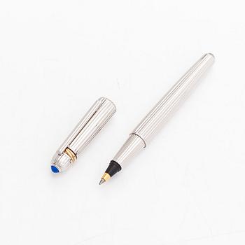 Cartier, a 'Pasha de Cartier' ballpoint pen.