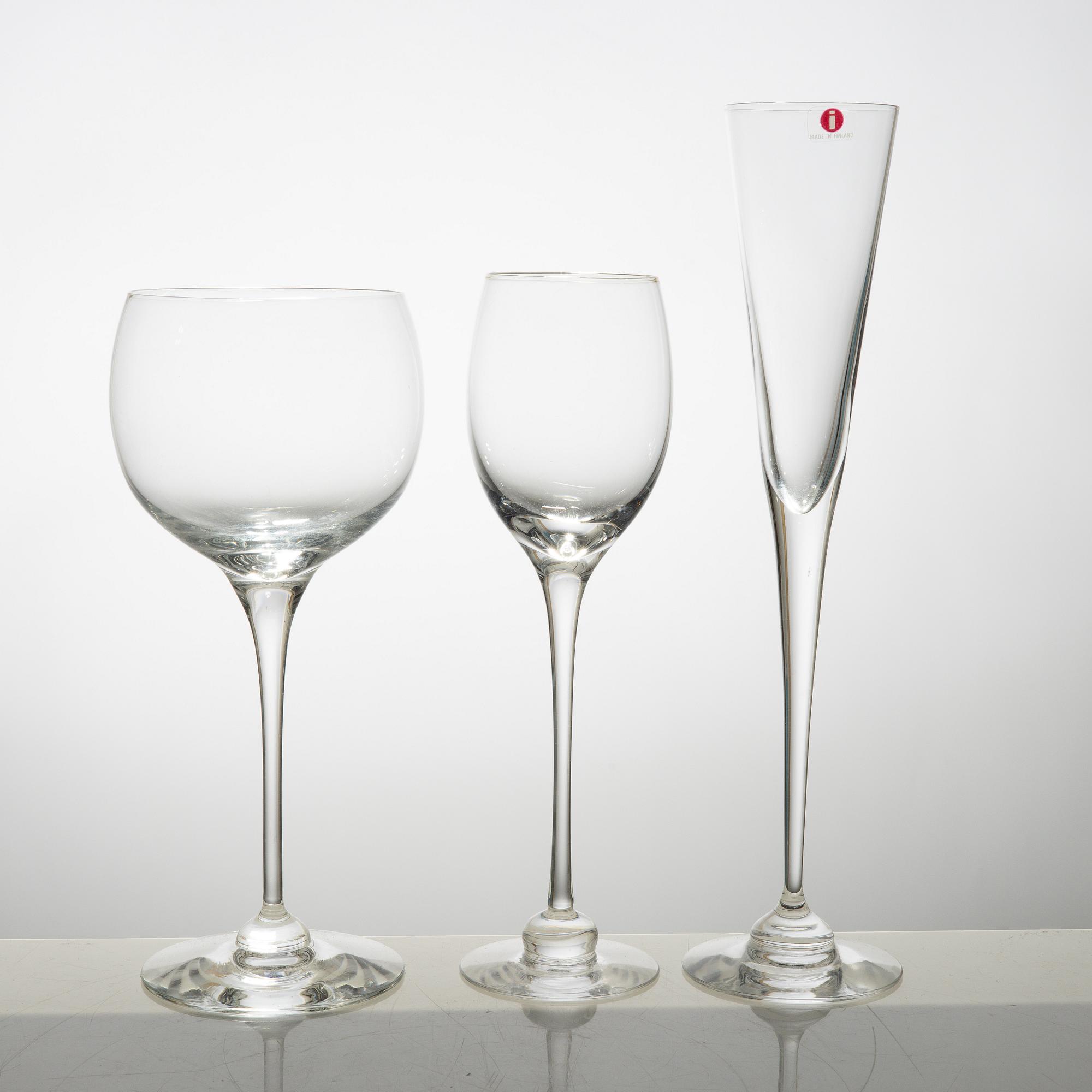 Heikki Orvola, a 111 pieces glass service, "Aurora", Nuutajärvi Notsjö, Arabia and Iittala, late 20th century.