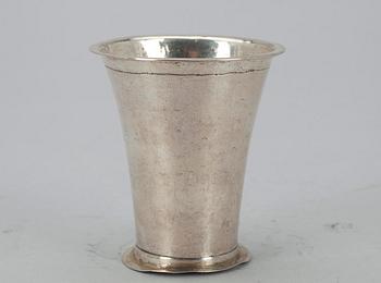BÄGARE, silver, Johan Wittfoth (1733-1752), Åbo 1749. Vikt 43,5 g.