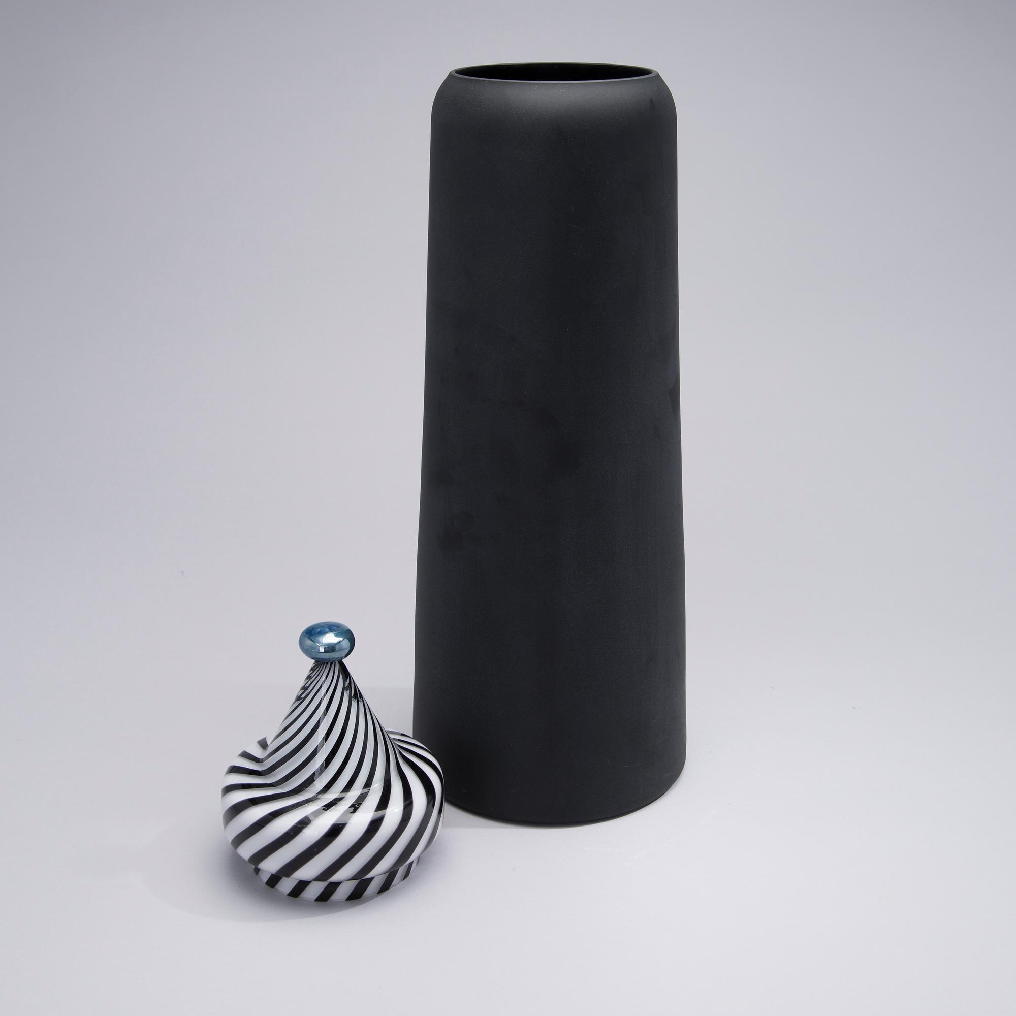MARKKU SALO, A GLASS SCULPTURE. Signed Markku Salo Nuutajärvi Notsjö, 1988.