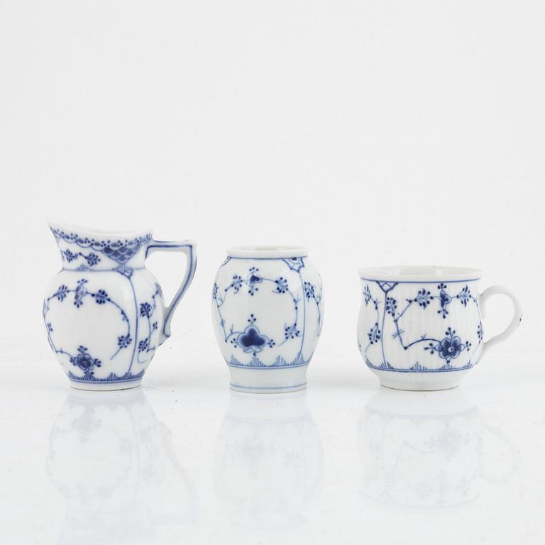 Fifteen 'Musselmalet' porcelain service parts, Royal Copenhagen, Denmark.