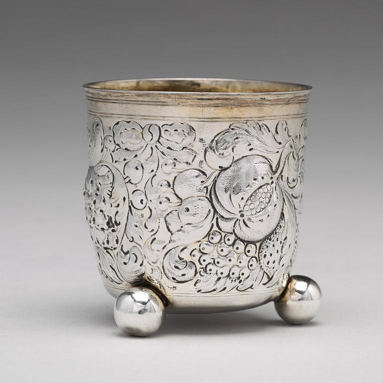 Georg Daniel Dürsch, bägare på kulfötter, silver, Nürnberg (verksam 1668-1721. Barock.
