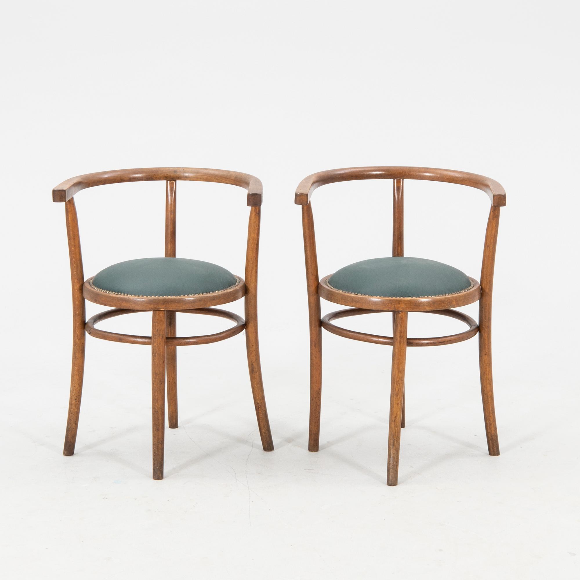Pair of Thonet armchairs, first half of the 20th century.