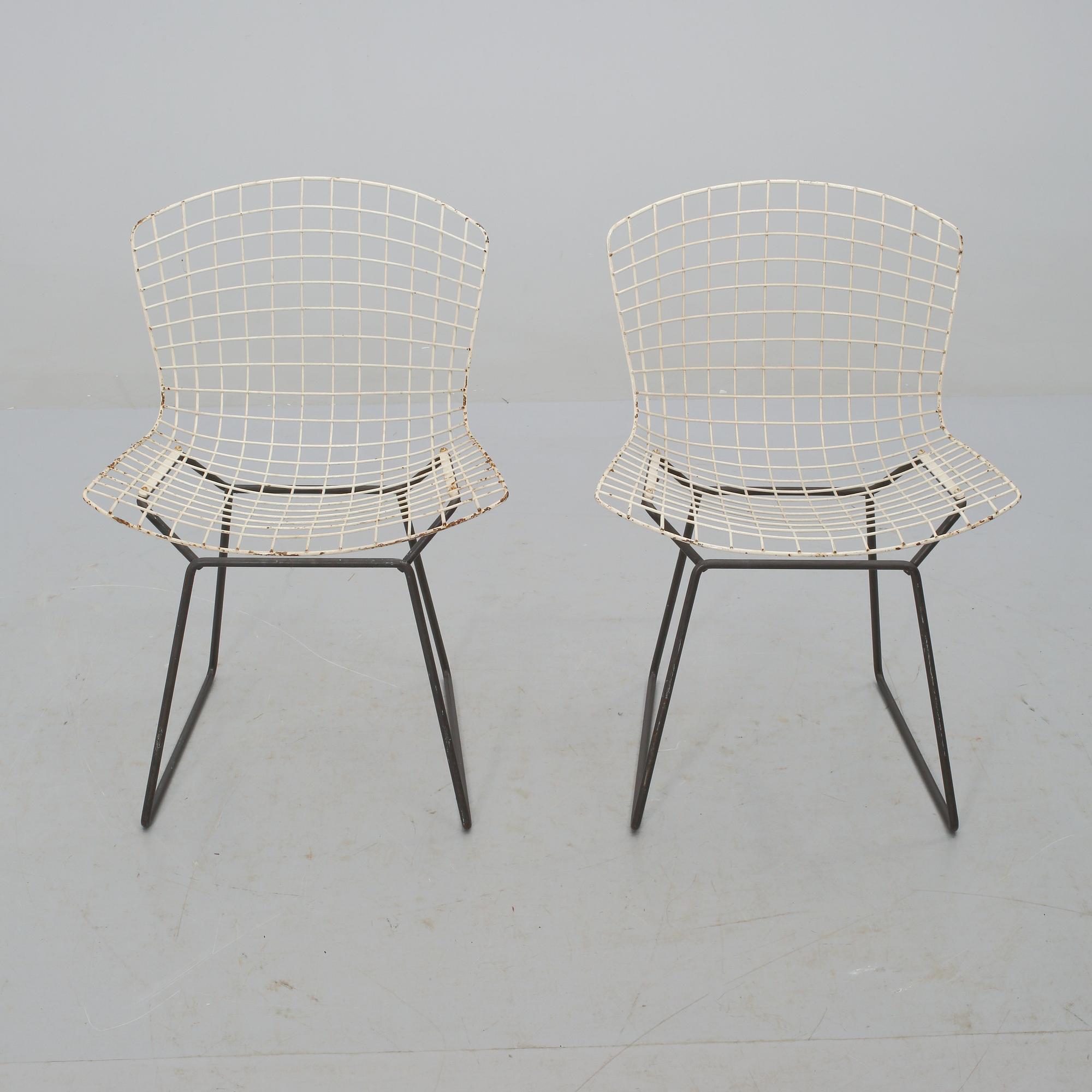 STOLAR, ett par, "Sidechair", Harry Bertoia, 1900-talets andra hälft.