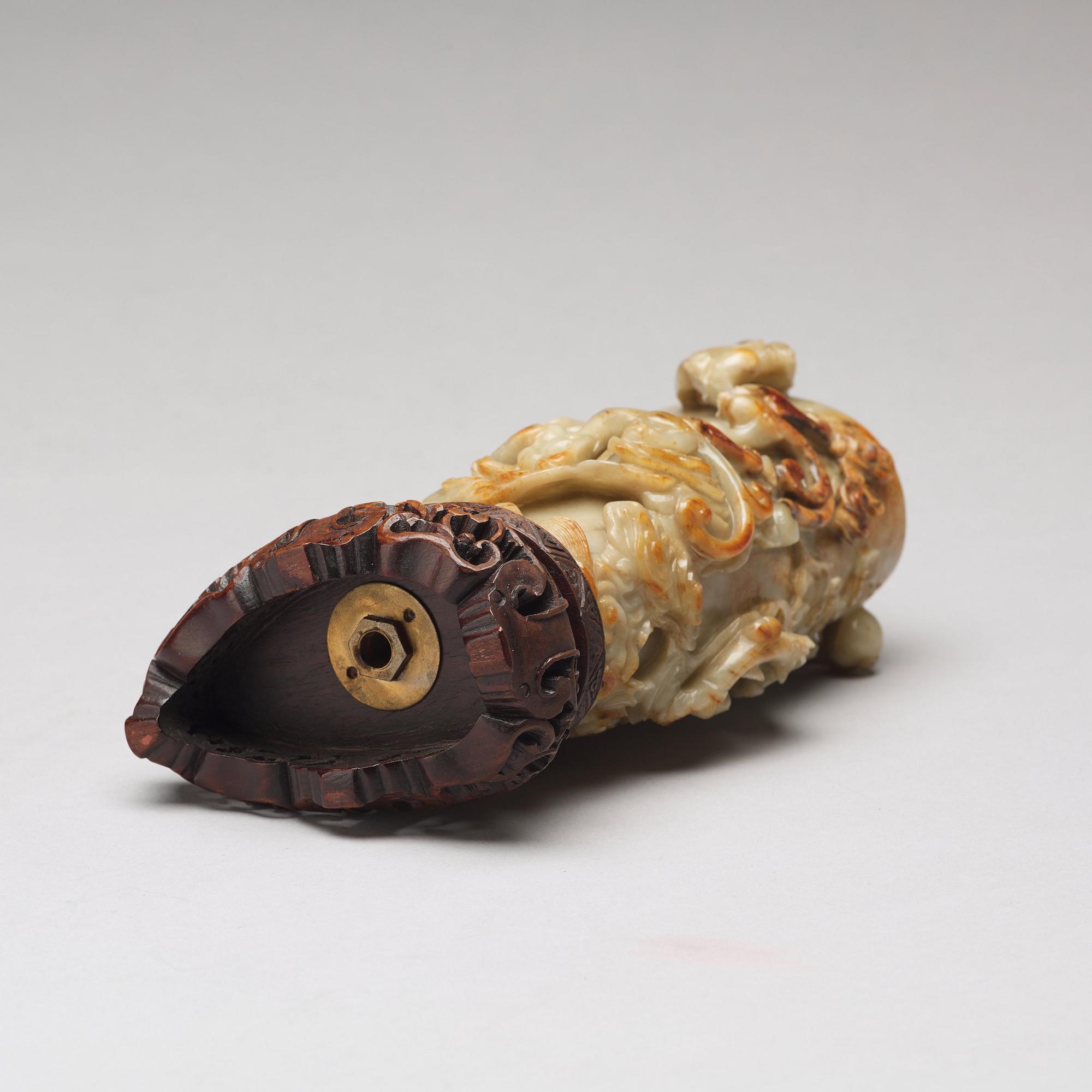 A sculptured stone vase, presumably late Qing dynasty.