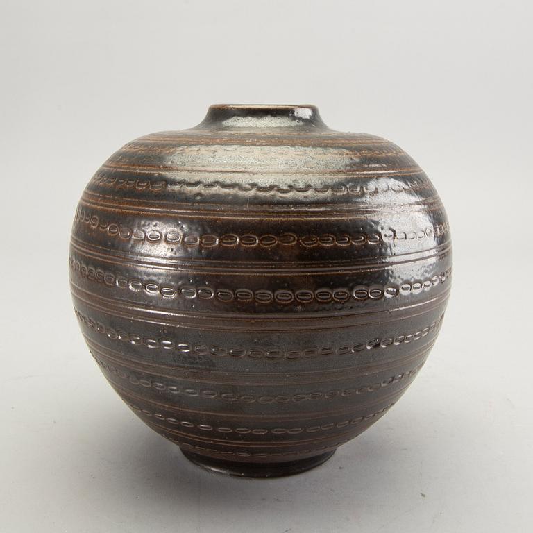 A set of six vases and a dish, by different makers, Höganäs and Vallåkra.