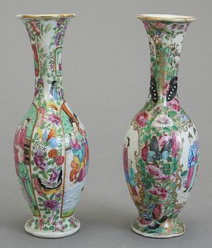 VASER, 2 st, porslin, Kanton, Kina, sent 1800-tal.