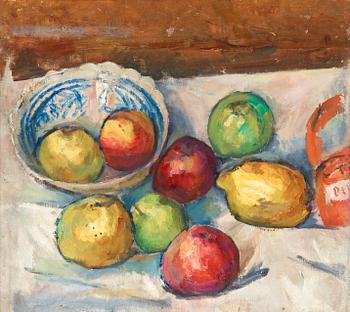 110. Isaac Grünewald, Fruits on white table cloth.