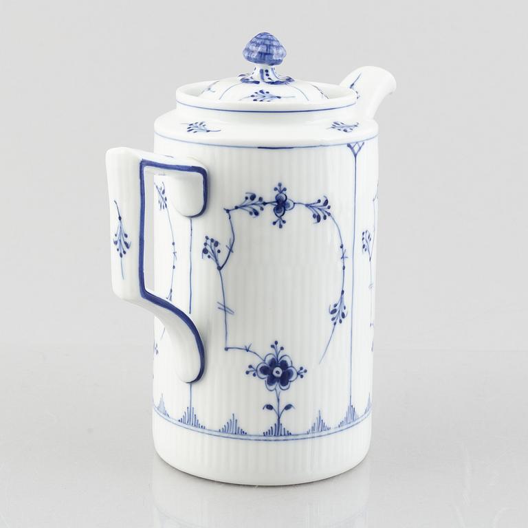 A 'Blue Fluted Plain' / 'Musselmalet rifflet' coffee pot, Royal Copenhagen, model 372, 1898-1923.