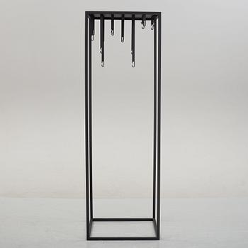 Alexander Lervik, "Atelier Floor Hanger", klädhängare, Design House Stockholm, 2020.