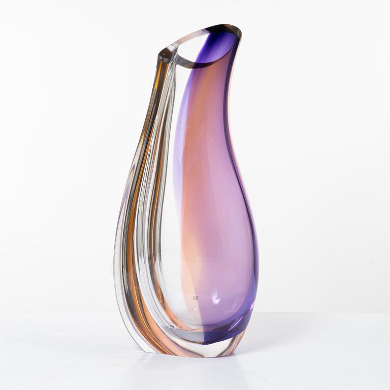 Göran Wärff, Vase, glass, "Orchid", Kosta Boda.
