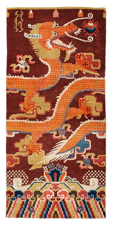 Matto, a pillar rug, a semi-antique/an old Chinese, ca 195 x 92,5-93 cm.