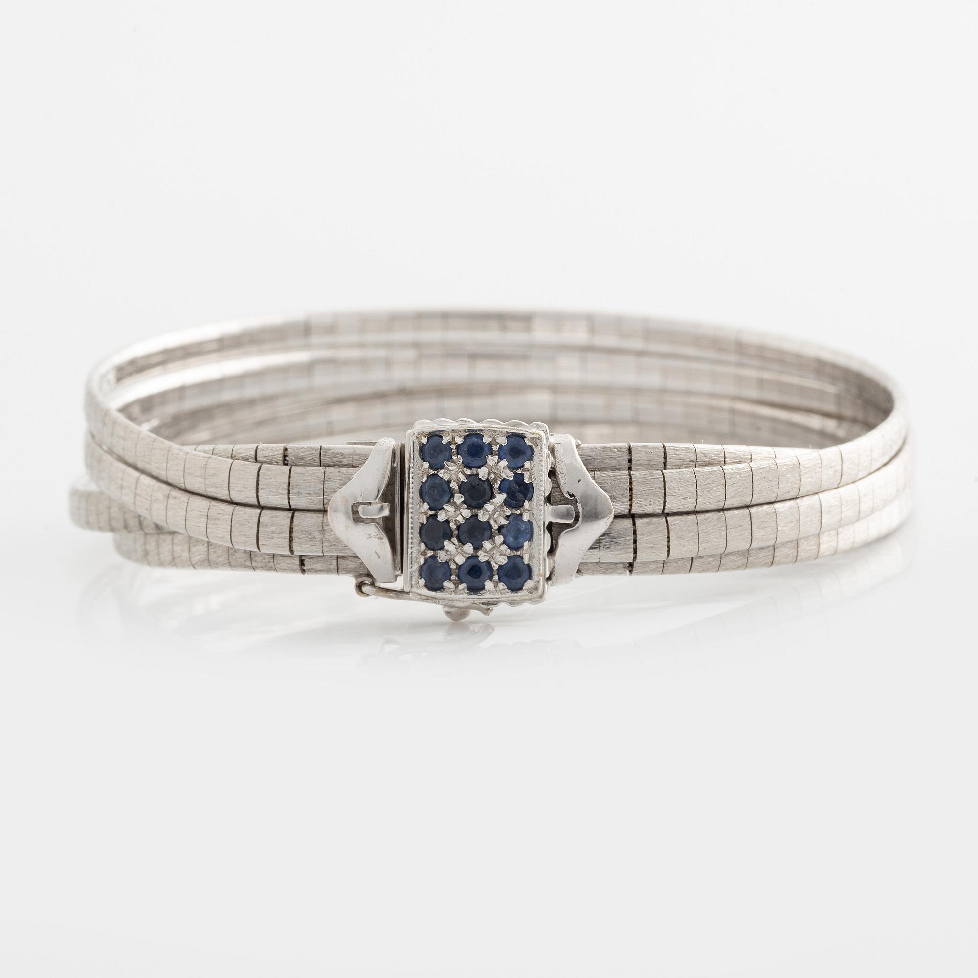 Uno A Erre, armlänk 5-radigt vitguld och små safirer, Italien.