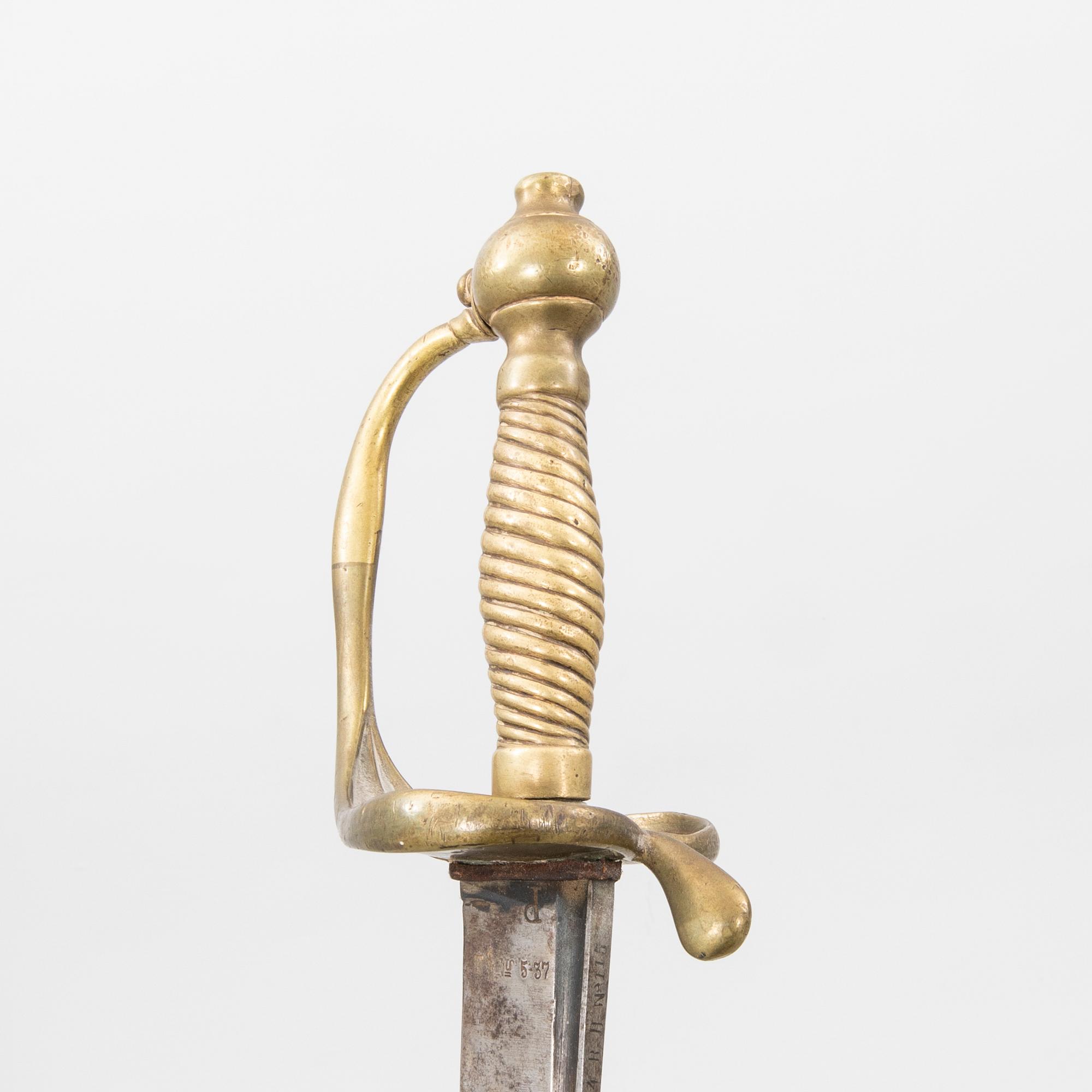Sabel för manskap inom artilleriet, m/1831 Sverige samt Huggare, Sverige m/1856; förändringsmodell av huggare 1748.