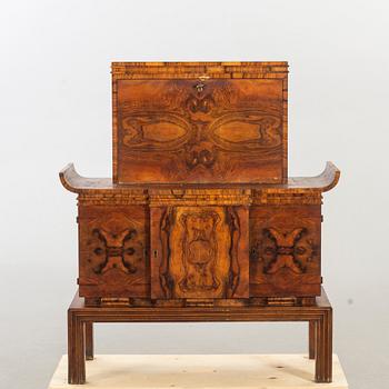 SIDEBOARD art deco Mellaneuropa 1940-tal.