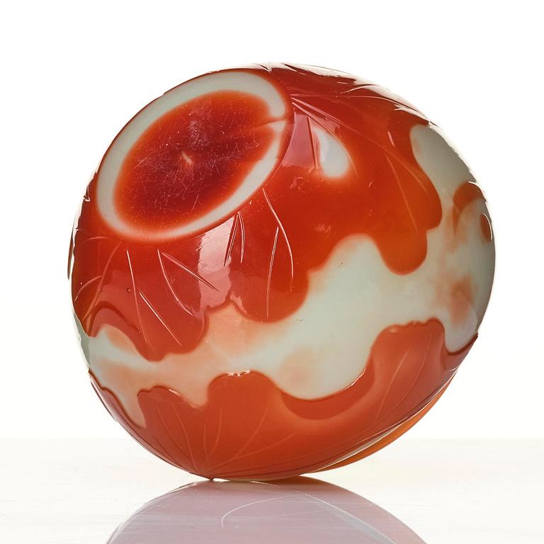 Emile Gallé, a "firepolished" cameo glass vase, Nancy, France, dated 1900.