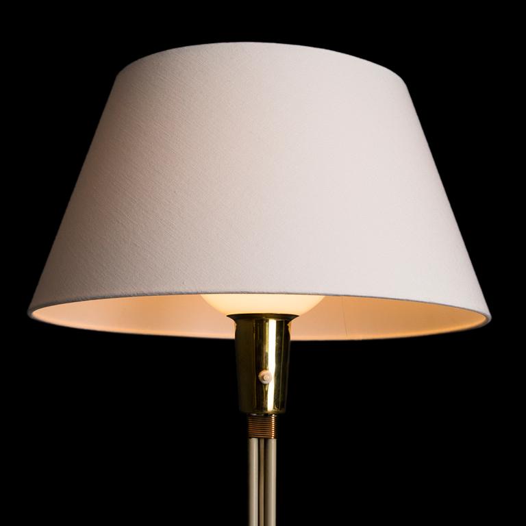 Lisa Johansson-Pape, Golvlampa, modell 30-058, Stockmann Orno, 1900-talets mitt.