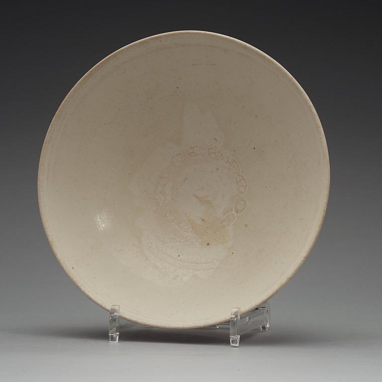 A bowl, presumably North Song dynasty (960–1127).