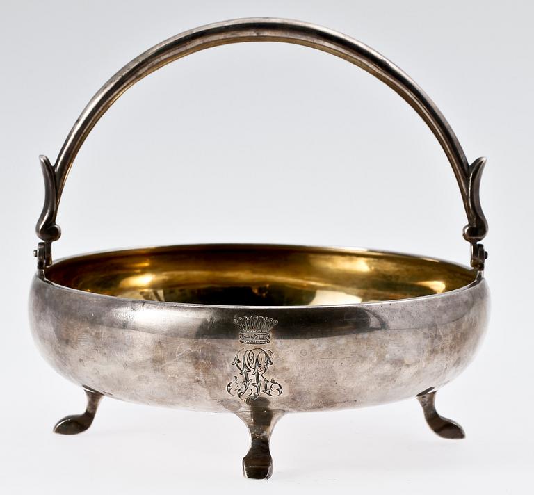 SKÅL, silver, Ryssland 1888. Vikt ca 305 gram.