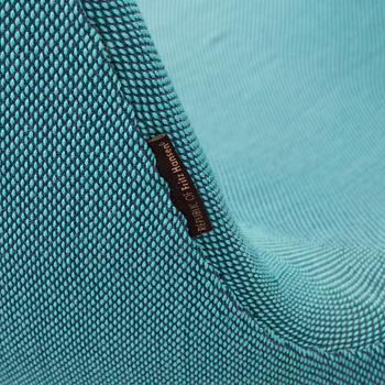 Arne Jacobsen, armchair, "The Swan", Fritz Hansen, Denmark, 2010.