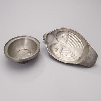 A Chinese pewter tureen, Loong Kee, early 20th century.