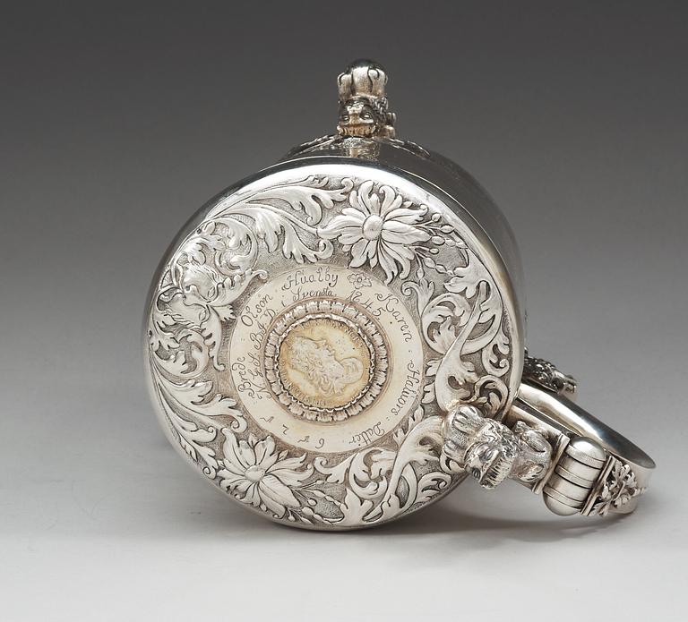 A Norweigen early 18th century silver tankard, makers mark of Christian Christiansen Berger d.e., (Strömsö 1700-1725).