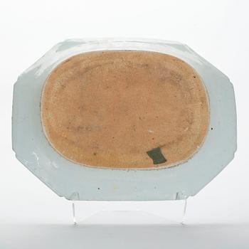 STEKFAT, porslin, Kina, Qianlong(1736-1795).