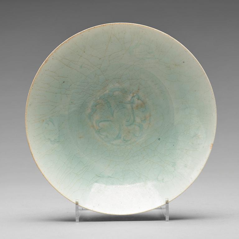 A celadon glazed bowl, Song dynasty (960-1279).