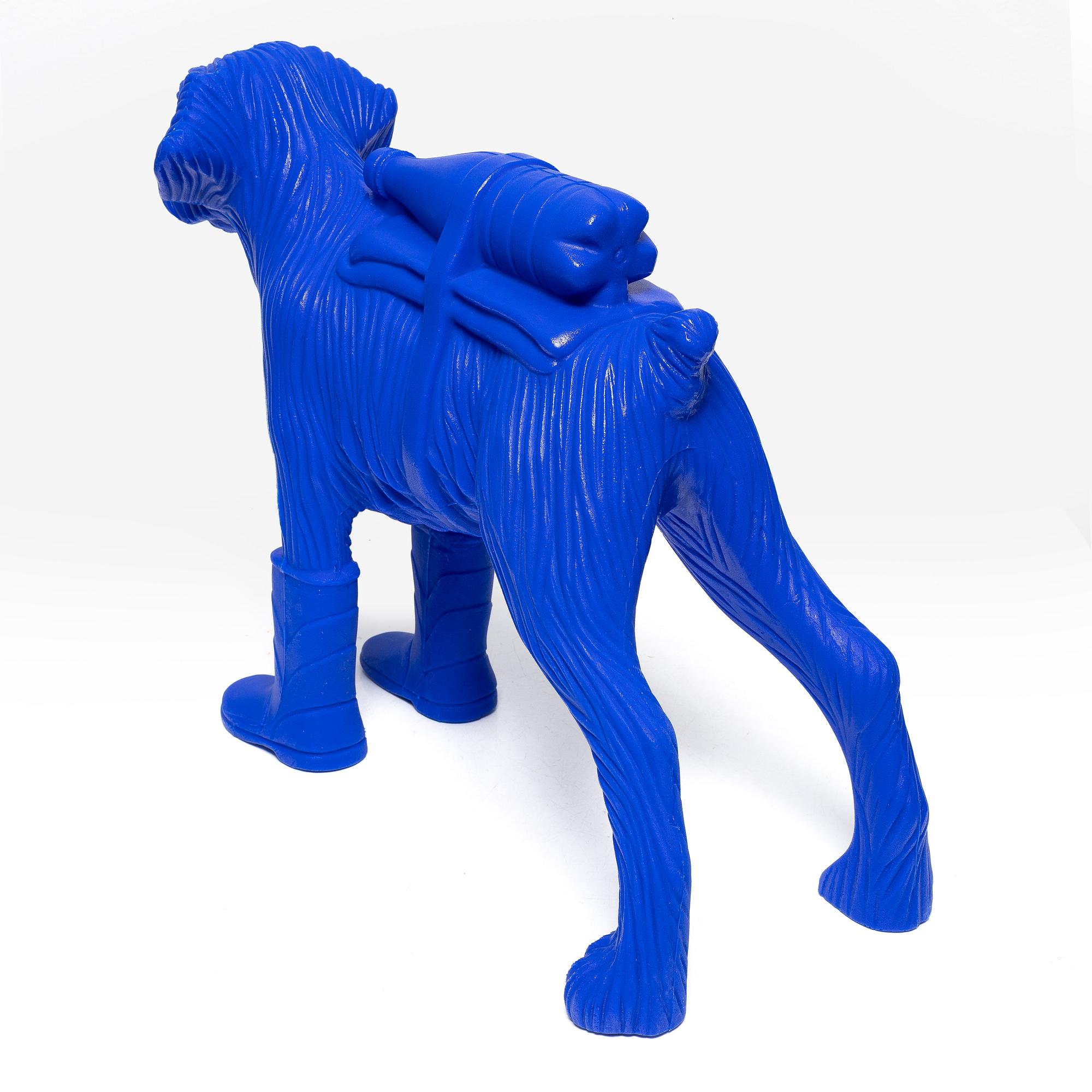 William Sweetlove, "Cloned Schnauzer with water bottle". (Blue).