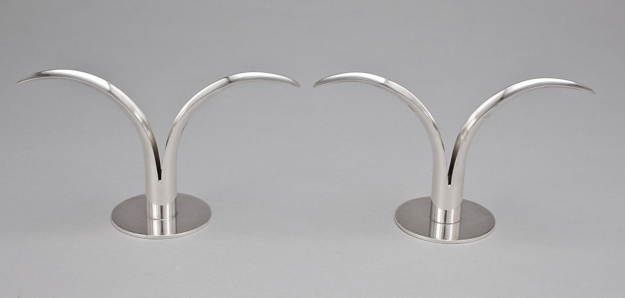 LJUSSTAKAR, ett par,  nysilver, "Liljan", Ivar Ålenius Björk, Ystad metall, 1900-tal.
