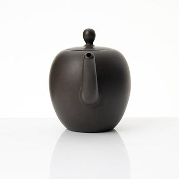 Gu Jingzhou, A dark yixing teapot, 1980s.