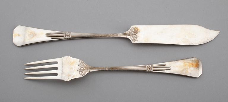 FISKBESTICK, 22 delar, silver, CH Danziger, Tyskland, omkring år 1900.  Vikt ca 1056 gram.