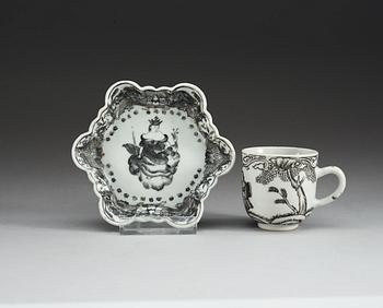 A Grisaille 'European subject' cup and dish, Qing dynasty, Qianlong (1736-95).