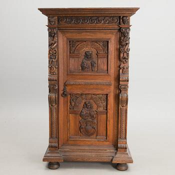 A LATE 19TH CENTURY WARDROBE / ARMOIRE.