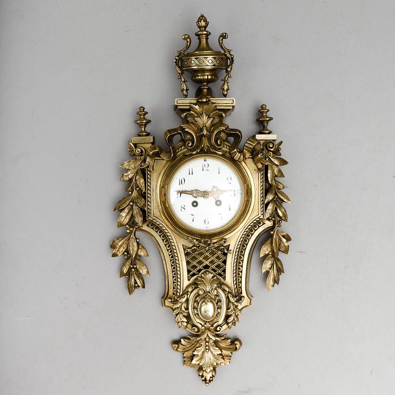 VÄGGUR, brons, Louis XVI-stil, 1900-talets första hälft.